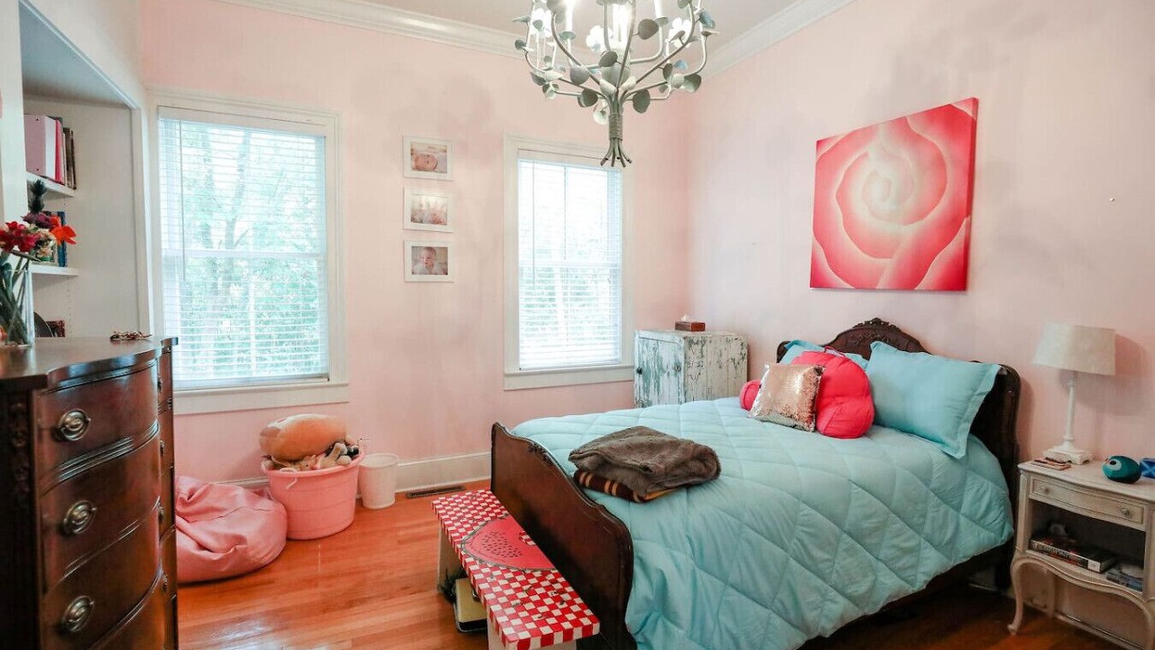 Photo of Bedroom in Summerville Historic District