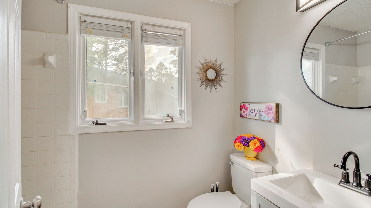 Photo of Bathroom in Dentsville