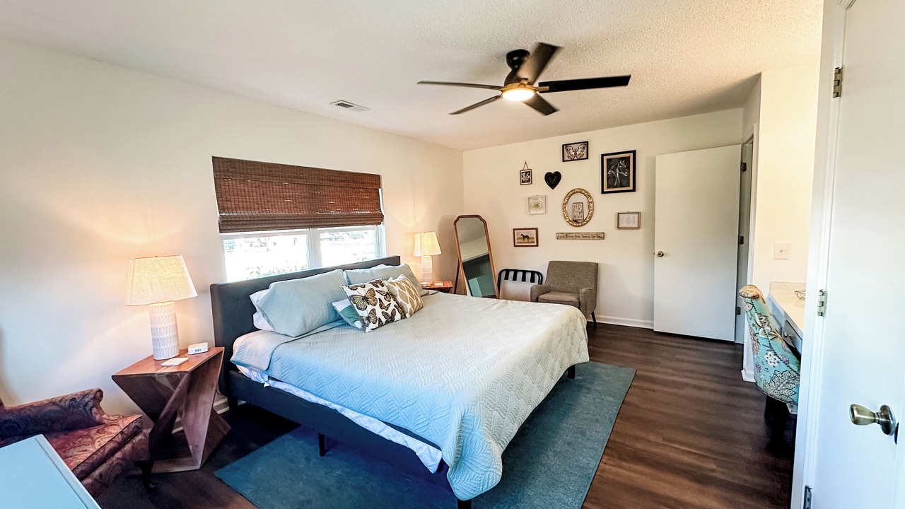 Photo of Bedroom in Cross