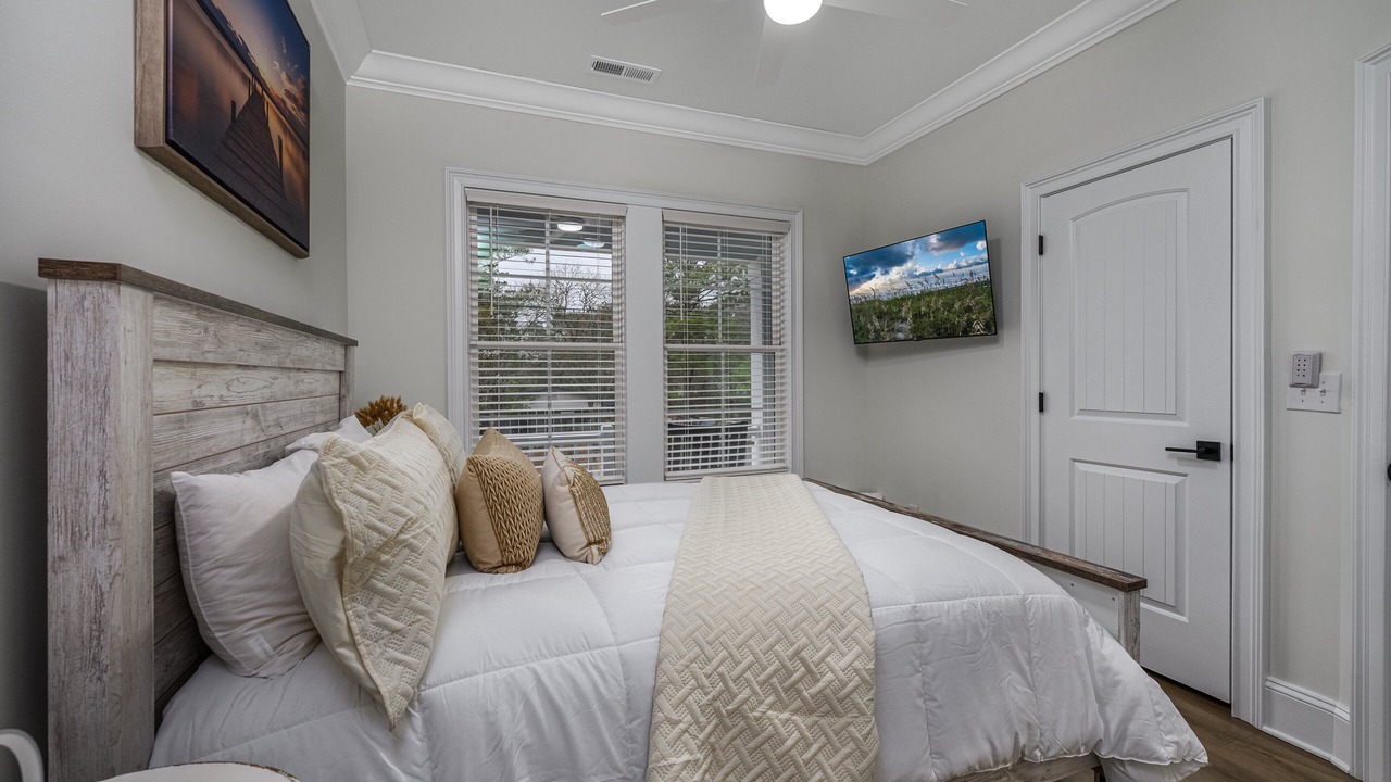 Photo of Bedroom in Atlantic Beach