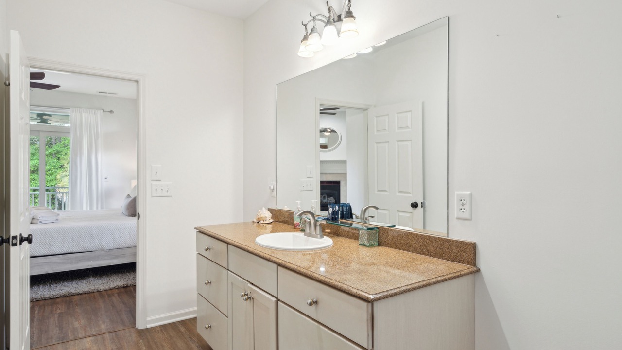 Photo of Bathroom in Sunset Point