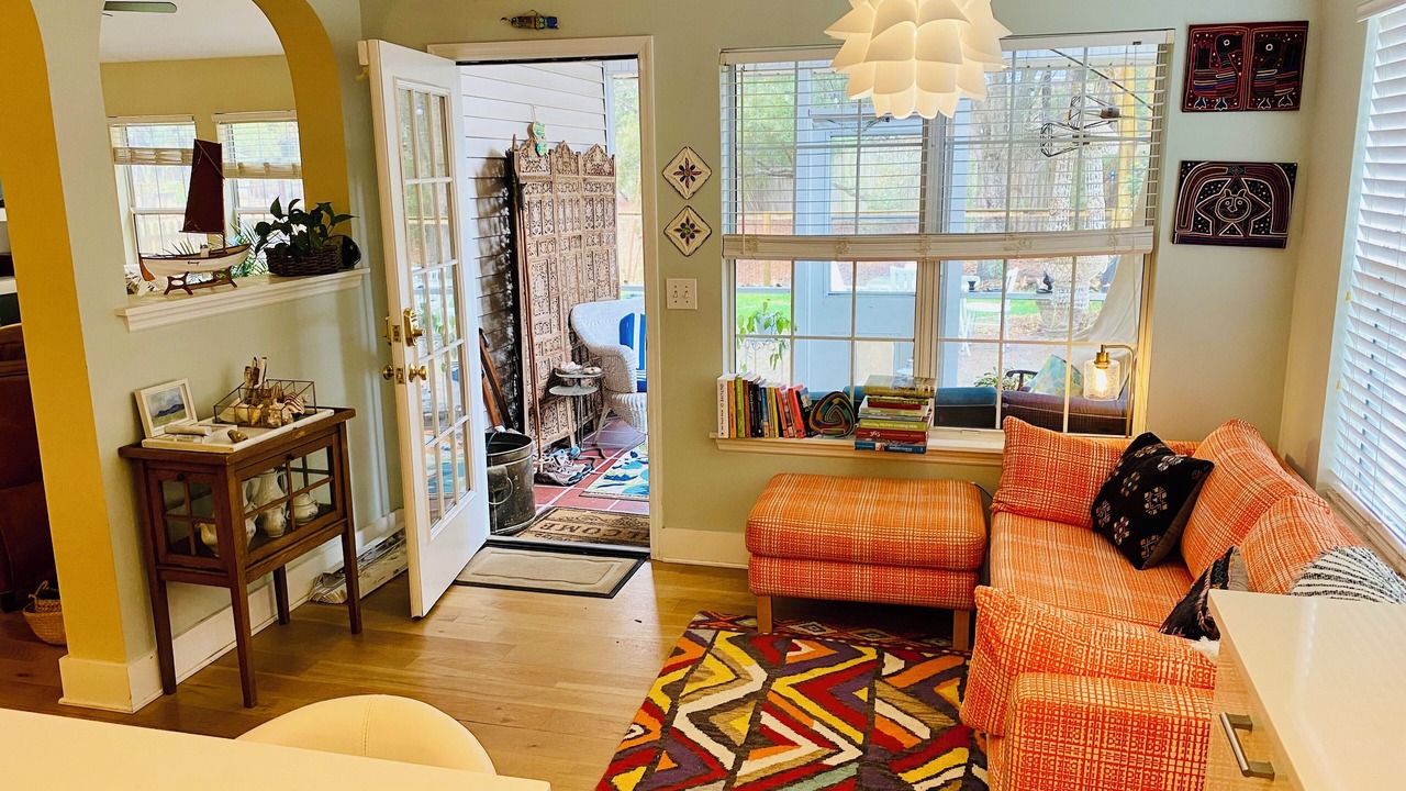 Photo of Livingroom in Mount Pleasant