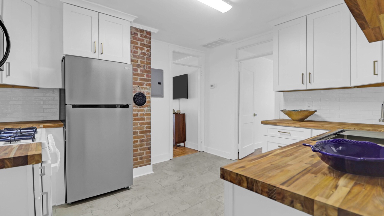 Photo of Kitchen in Summerville Historic District