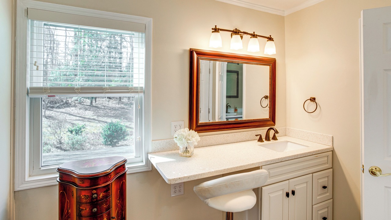 Photo of Bathroom in Chapin