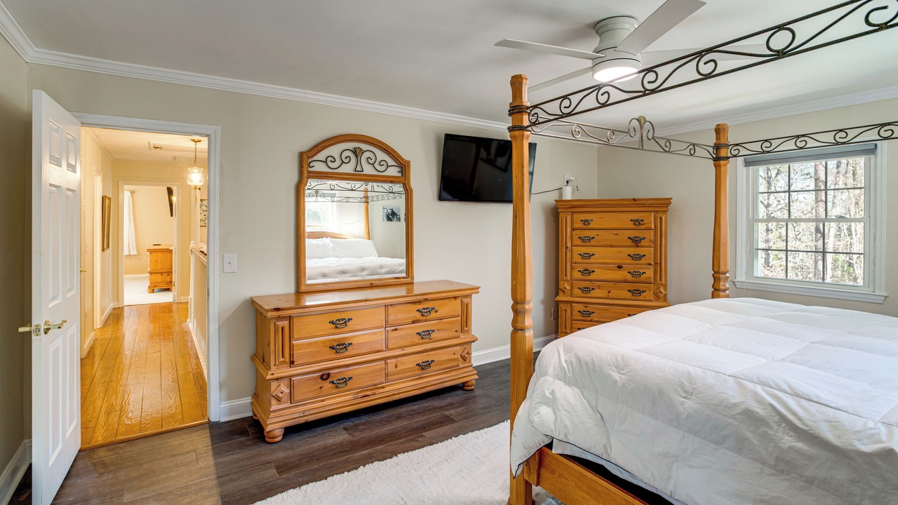 Photo of Bedroom in Chapin