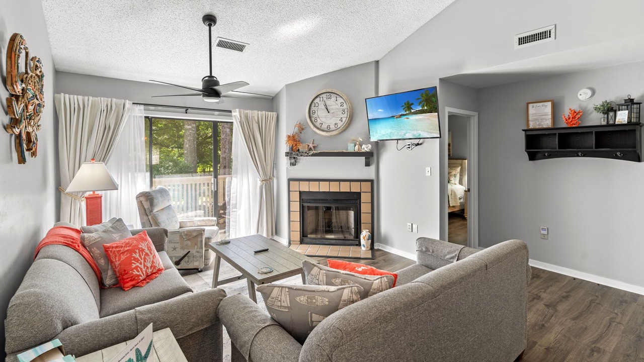 Photo of Bedroom in Arcadian Shores