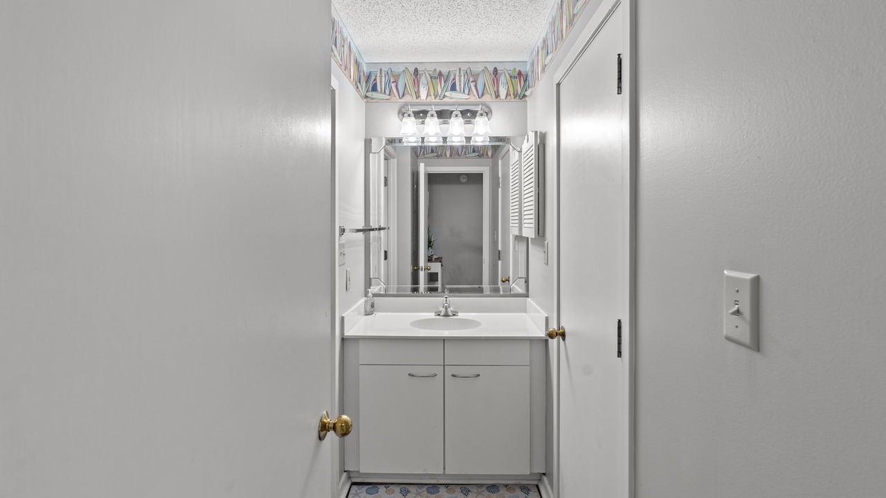 Photo of Bathroom in Arcadian Shores
