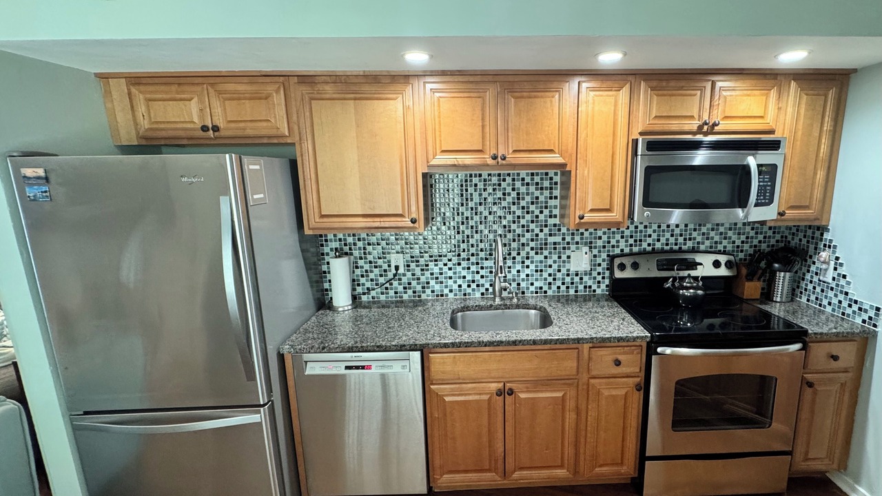 Photo of Kitchen in Night Heron