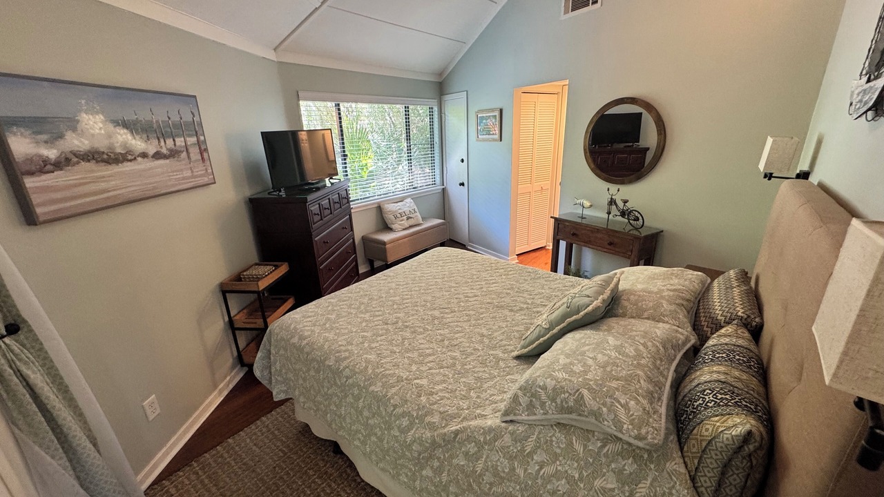 Photo of Bedroom in Night Heron