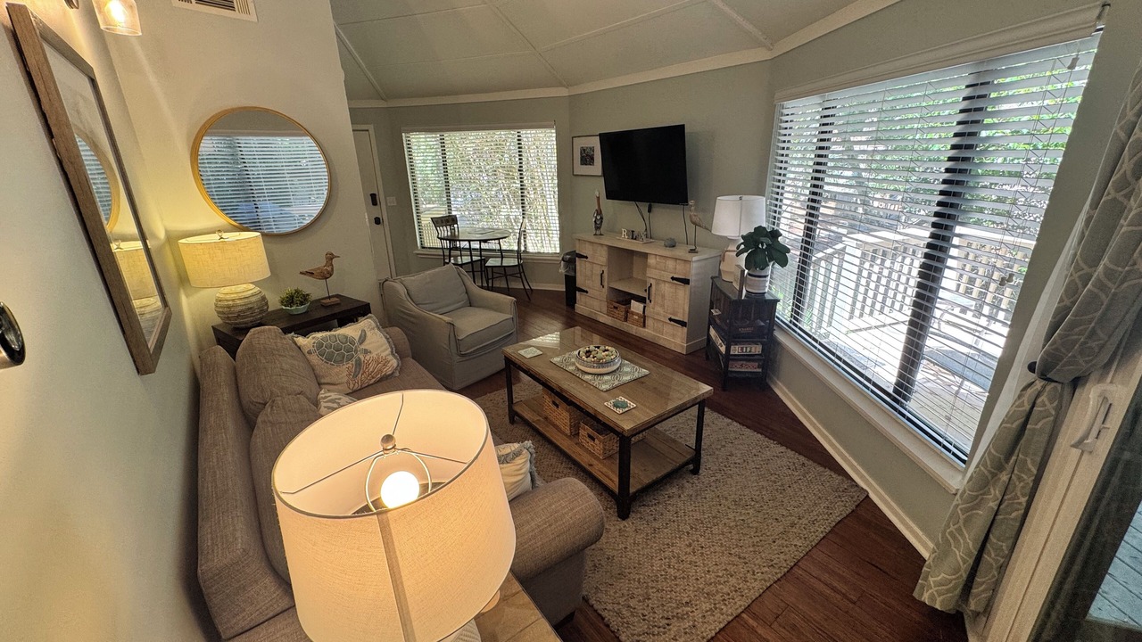 Photo of Livingroom in Night Heron