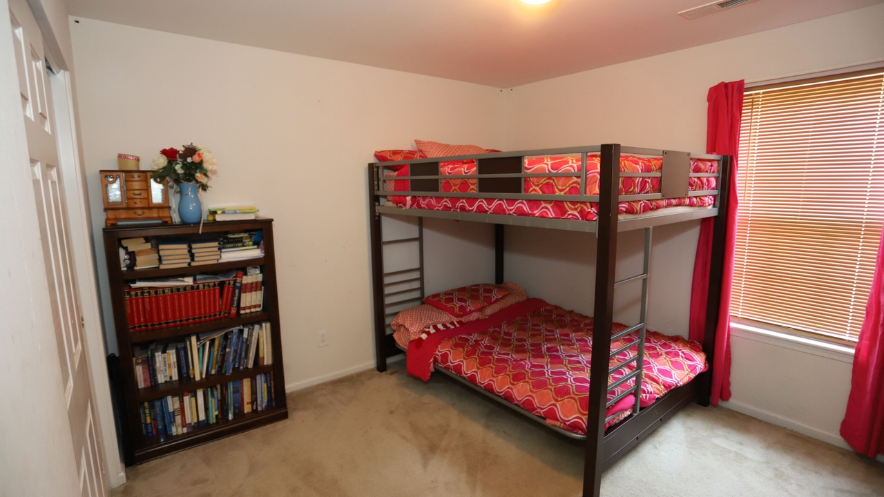 Photo of Bedroom in Summerville