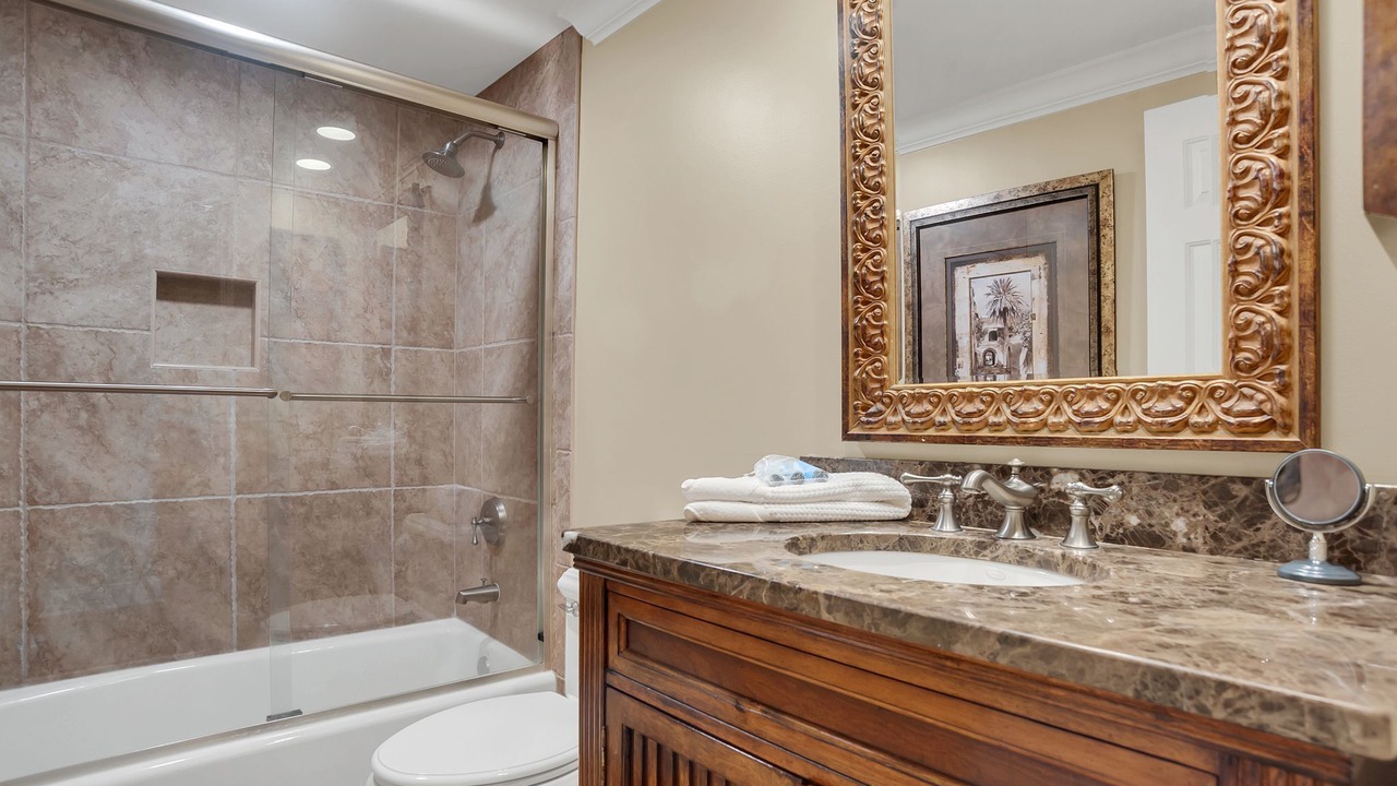 Photo of Bathroom in Harbour Town