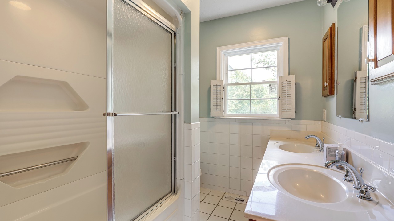 Photo of Bathroom in Conway