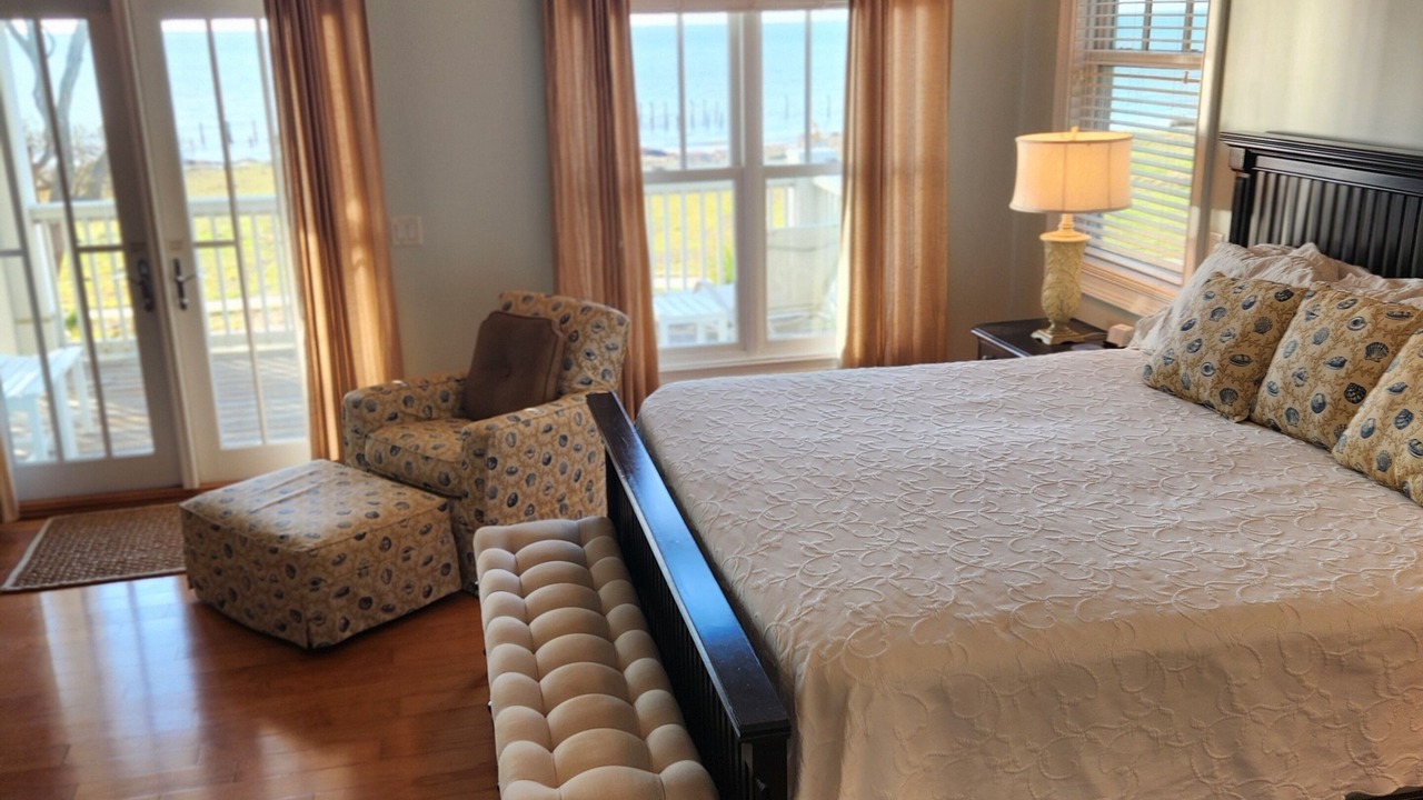 Photo of Bedroom in Melrose on the Beach