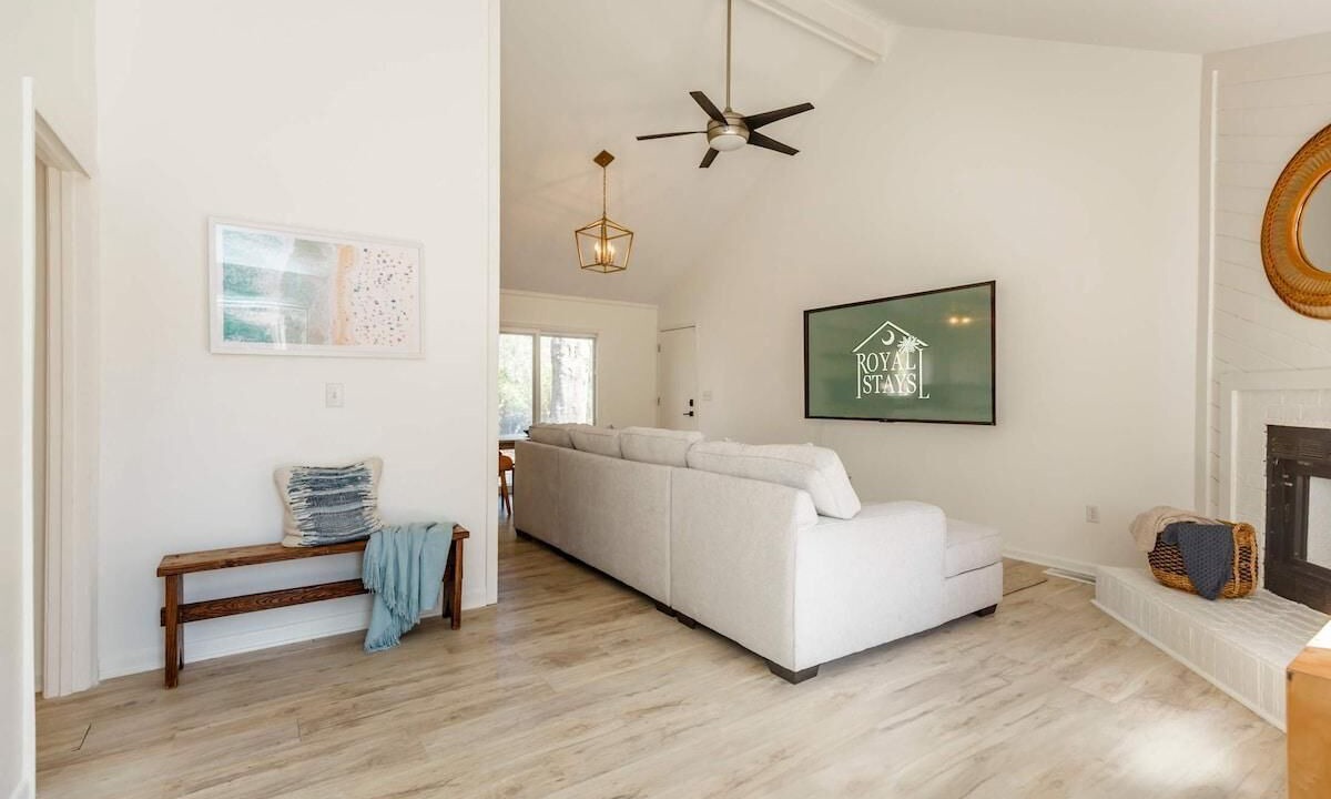 Photo of Livingroom in Mount Pleasant