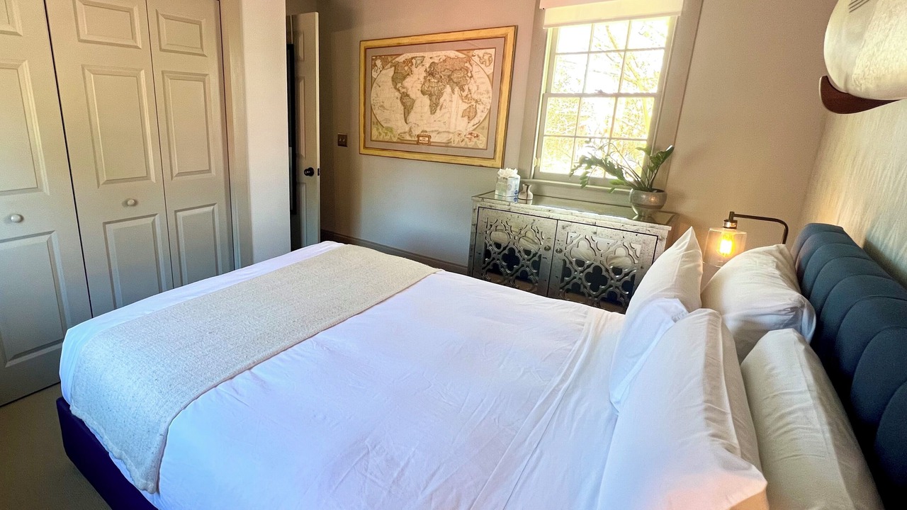 Photo of Bedroom in Westside