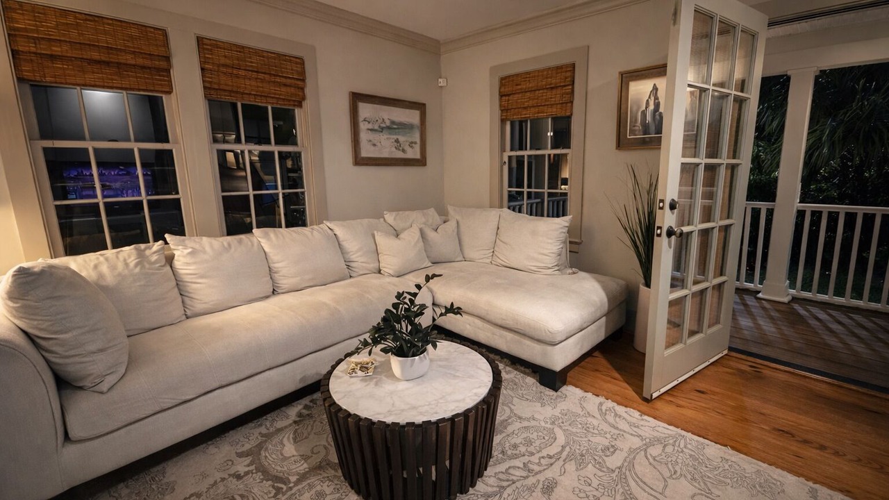 Photo of Livingroom in Westside