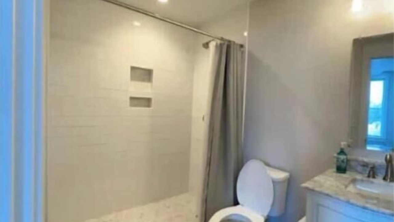Photo of Bathroom in Downtown Charleston