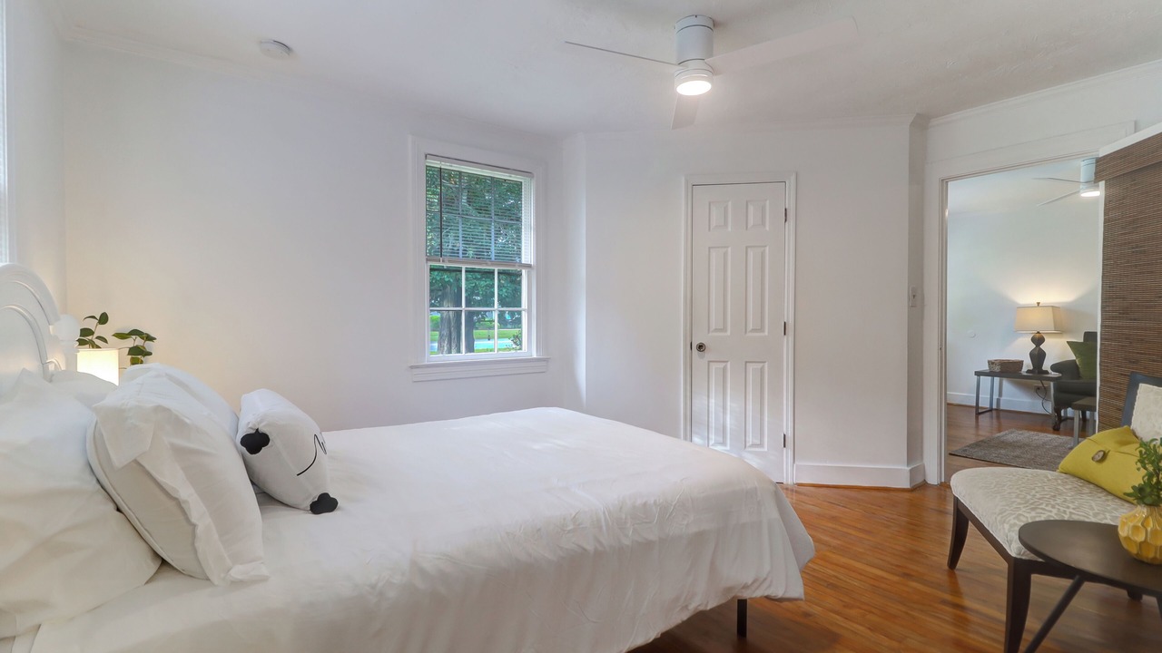 Photo of Bedroom in Summerville Historic District