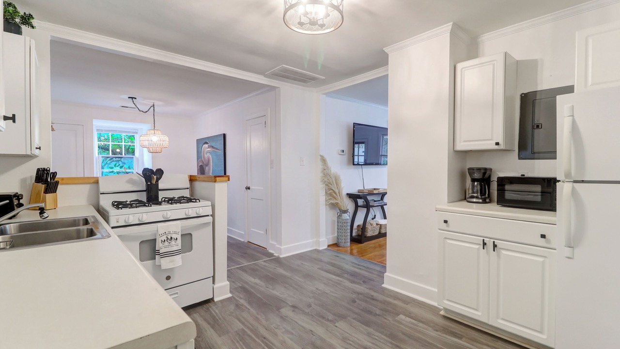 Photo of Kitchen in Summerville Historic District