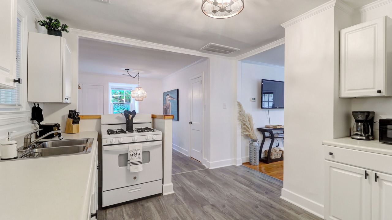 Photo of Kitchen in Summerville Historic District