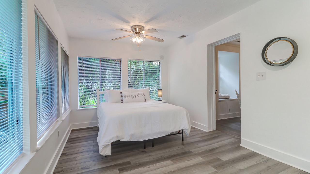 Photo of Bedroom in Summerville Historic District