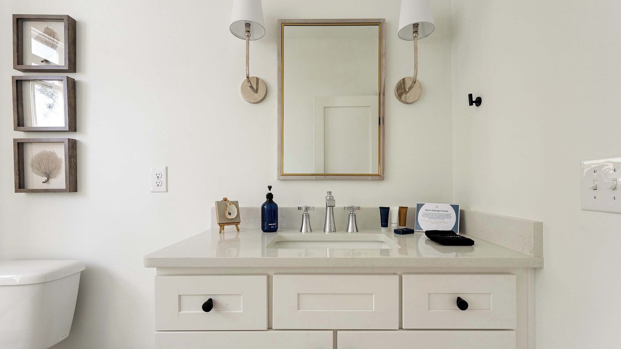Photo of Bathroom in Downtown Charleston