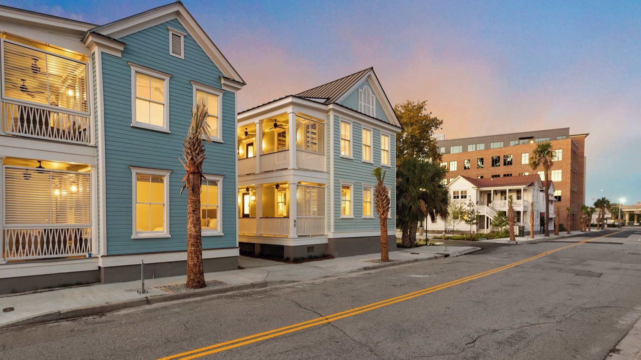 Photo of Others in Downtown Charleston