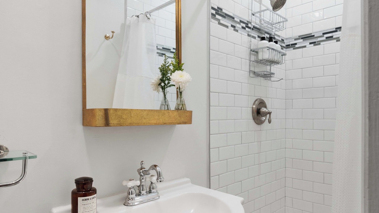 Photo of Bathroom in Downtown Charleston