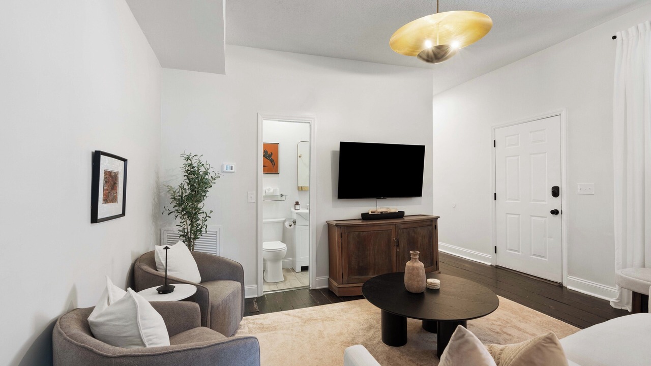 Photo of Bedroom in Downtown Charleston