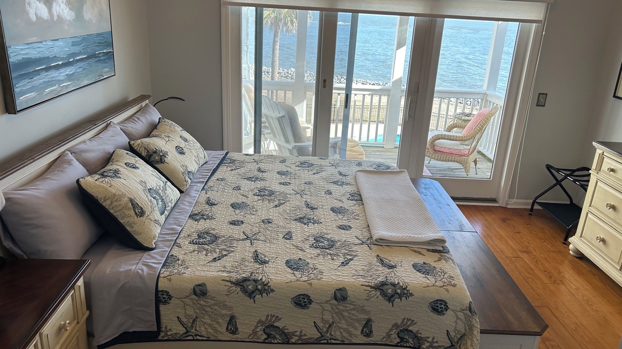 Photo of Bedroom in Saint Helena Island