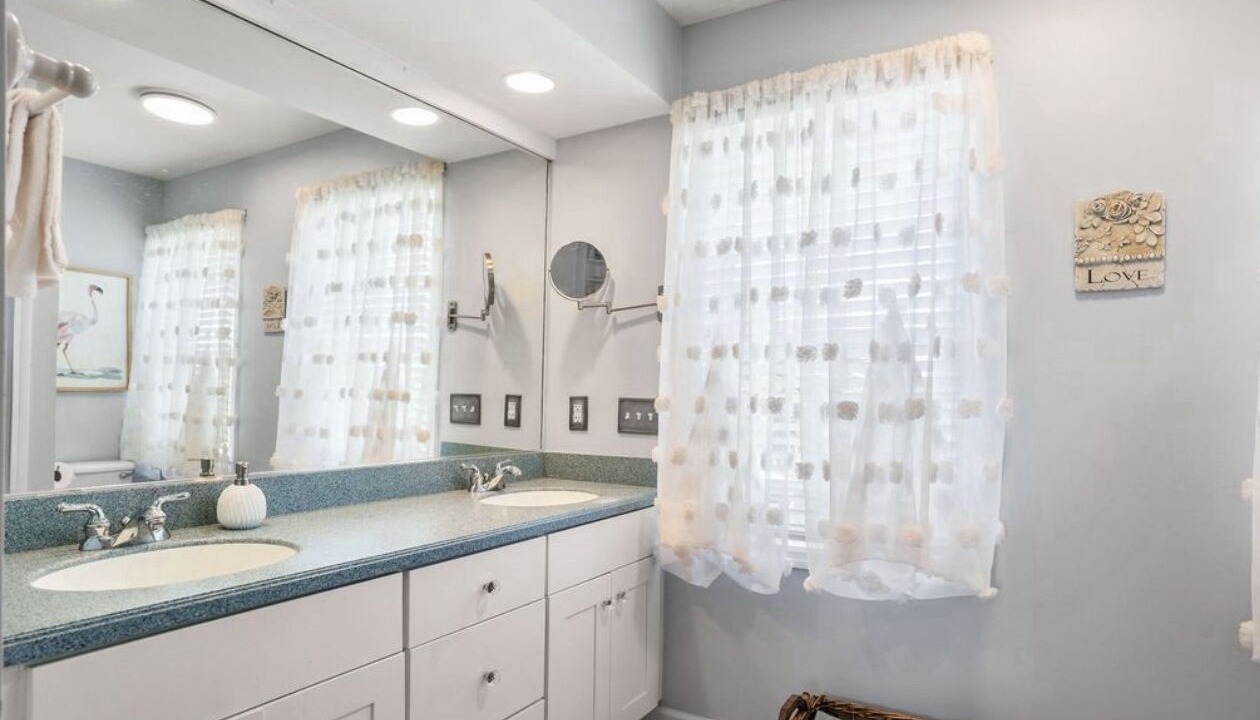 Photo of Bathroom in Saint Helena Island