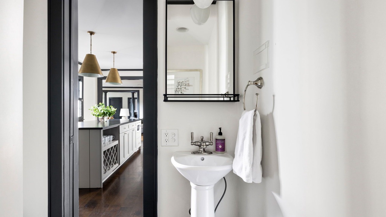 Photo of Bathroom in Cannonborough Elliotborough