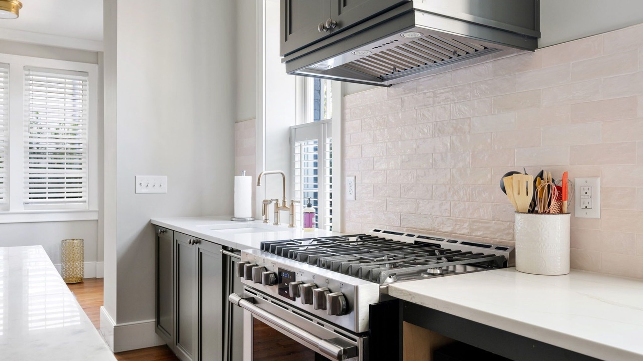 Photo of Kitchen in Cannonborough Elliotborough