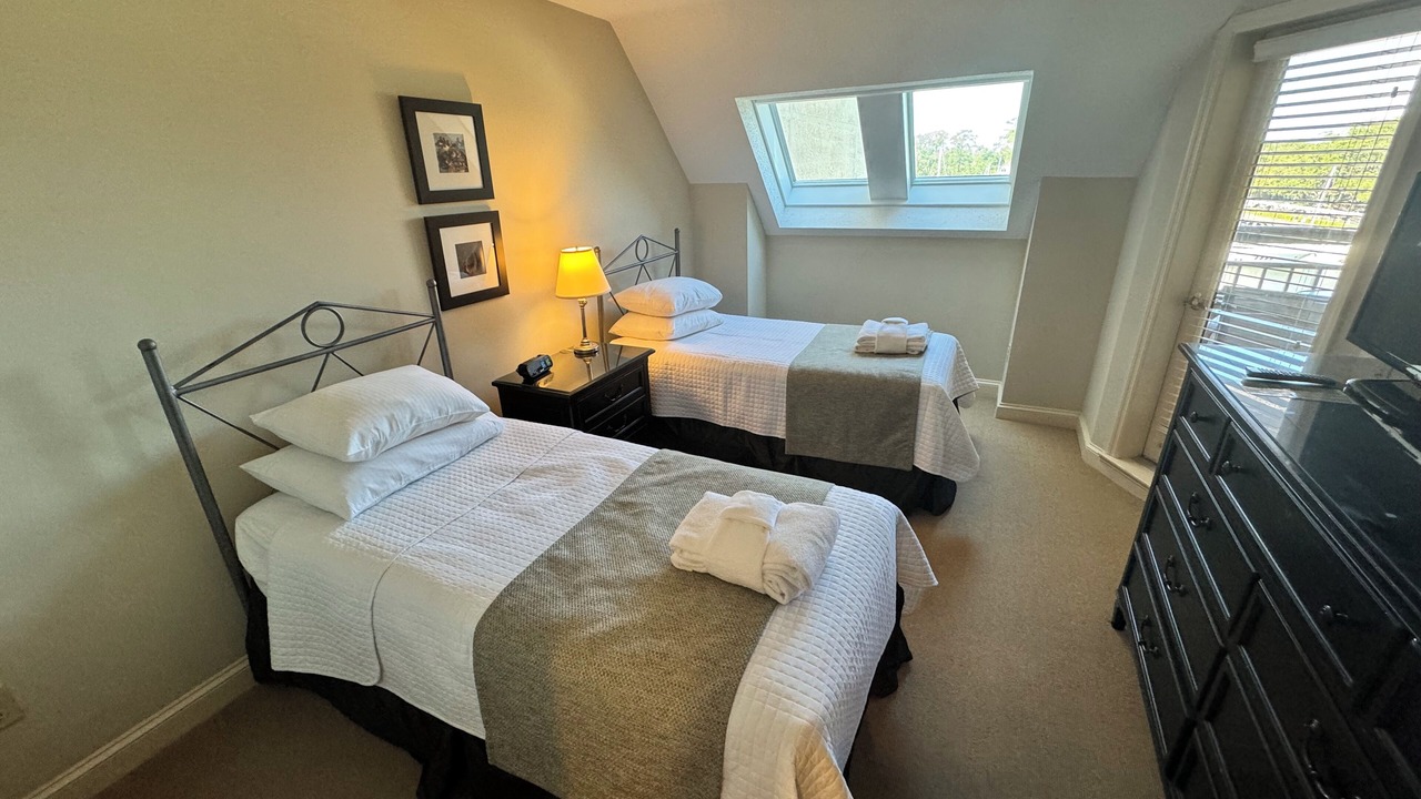 Photo of Bedroom in Shelter Cove