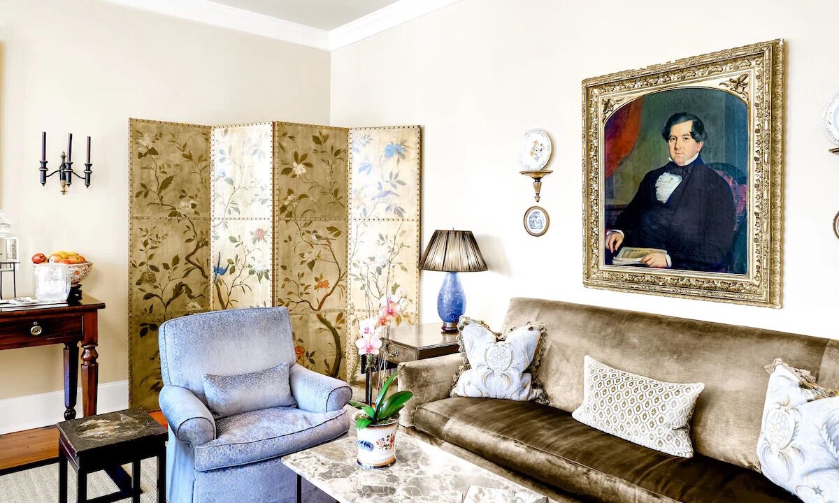 Photo of Livingroom in Charleston Historic District