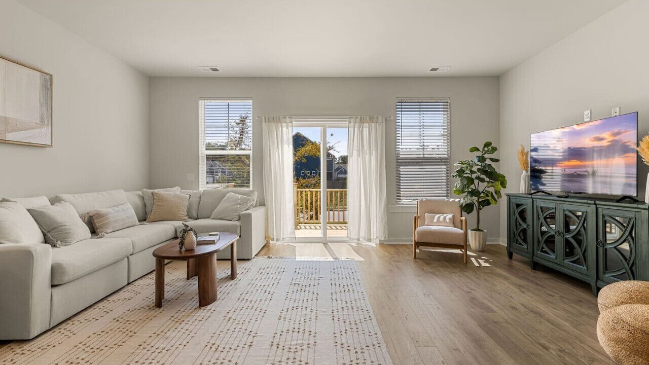 Photo of Livingroom in Goose Creek