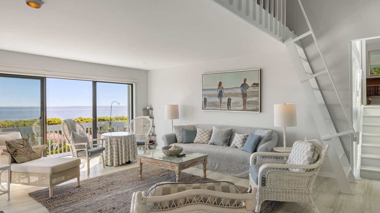 Photo of Livingroom in Seabrook Island
