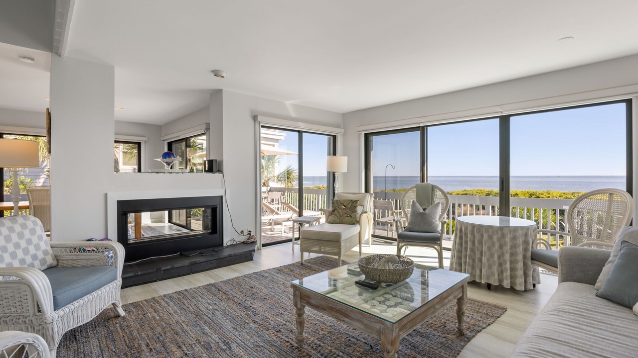 Photo of Livingroom in Seabrook Island