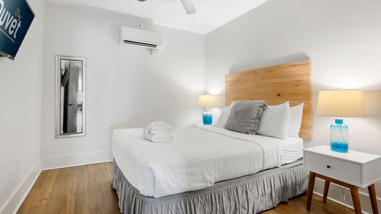 Photo of Others in Downtown Charleston