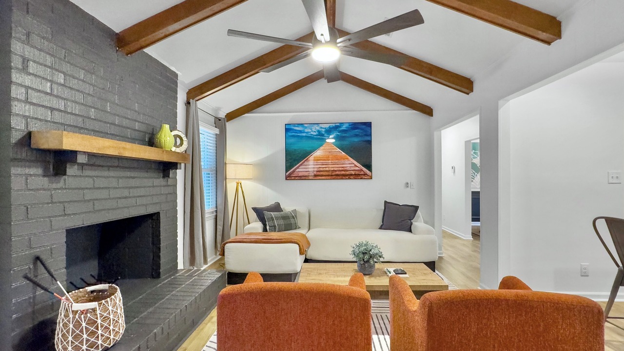 Photo of Livingroom in Lincolnville