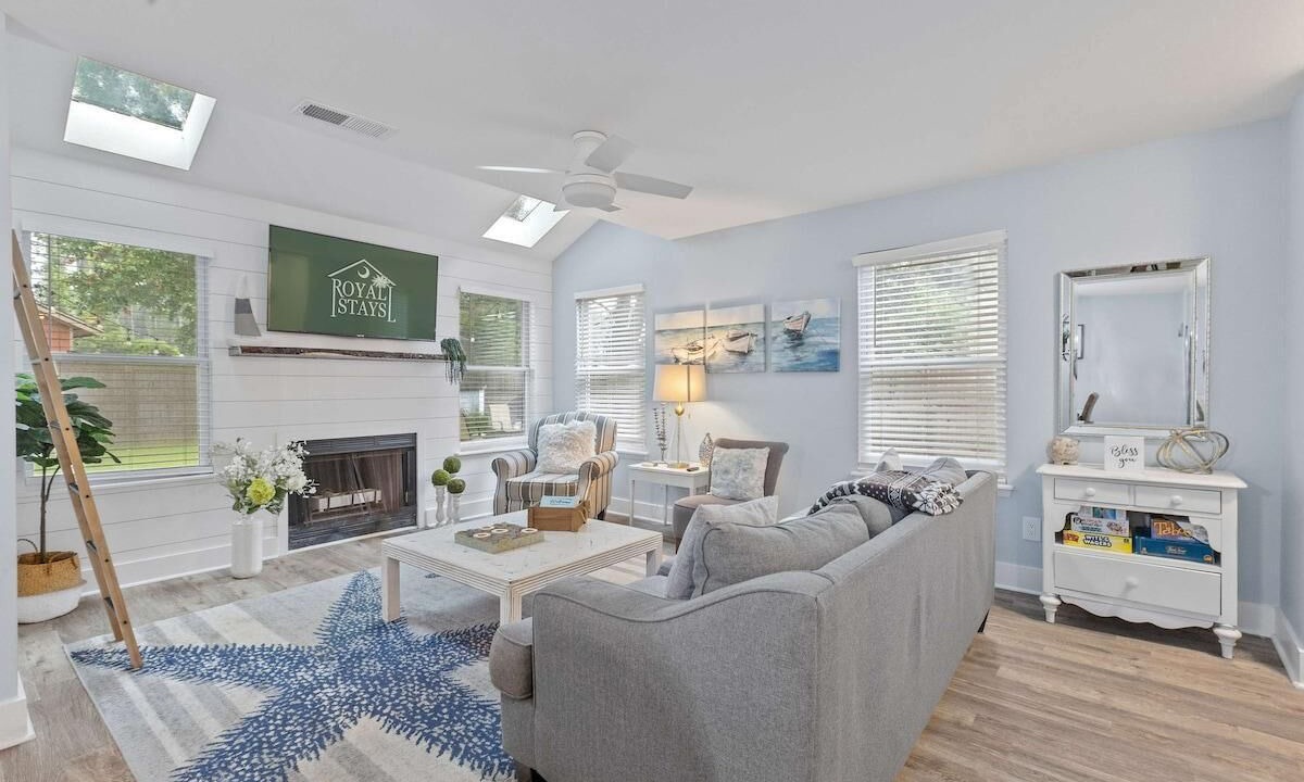 Photo of Livingroom in Mount Pleasant