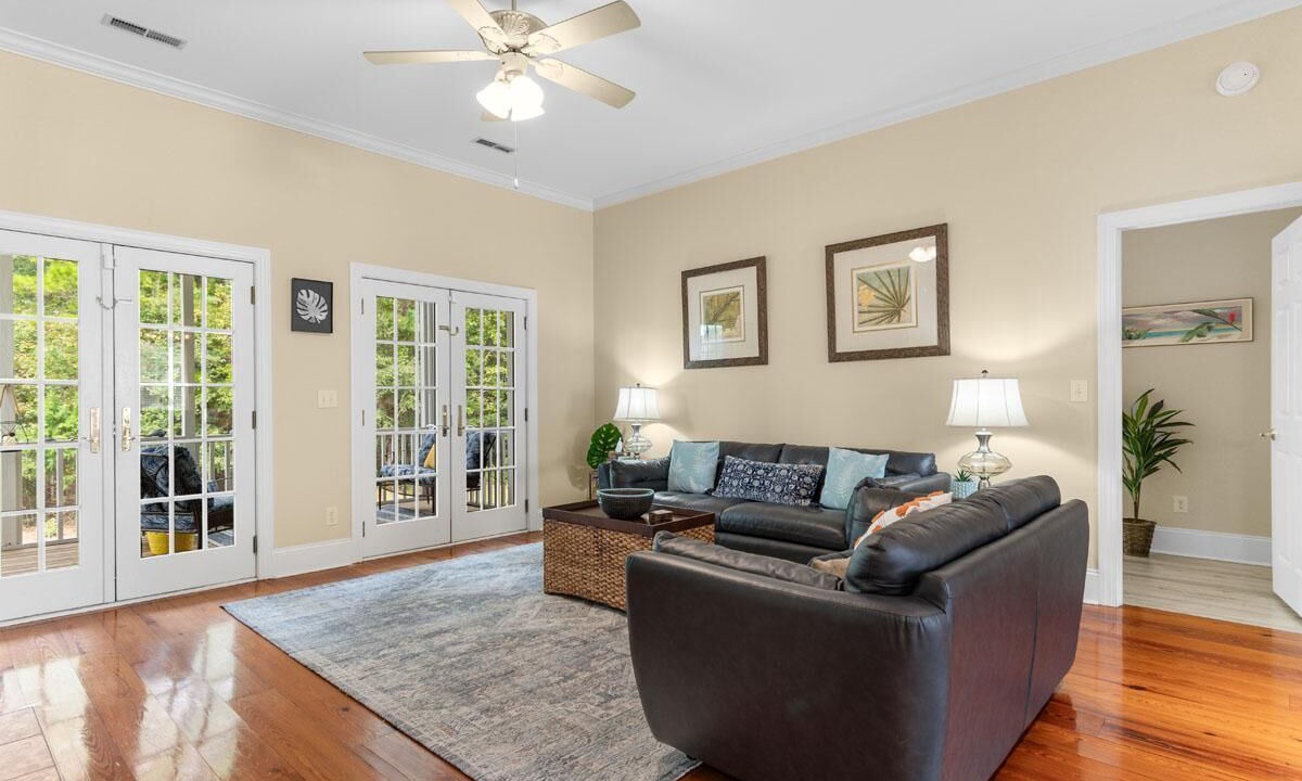 Photo of Livingroom in North Litchfield Beach