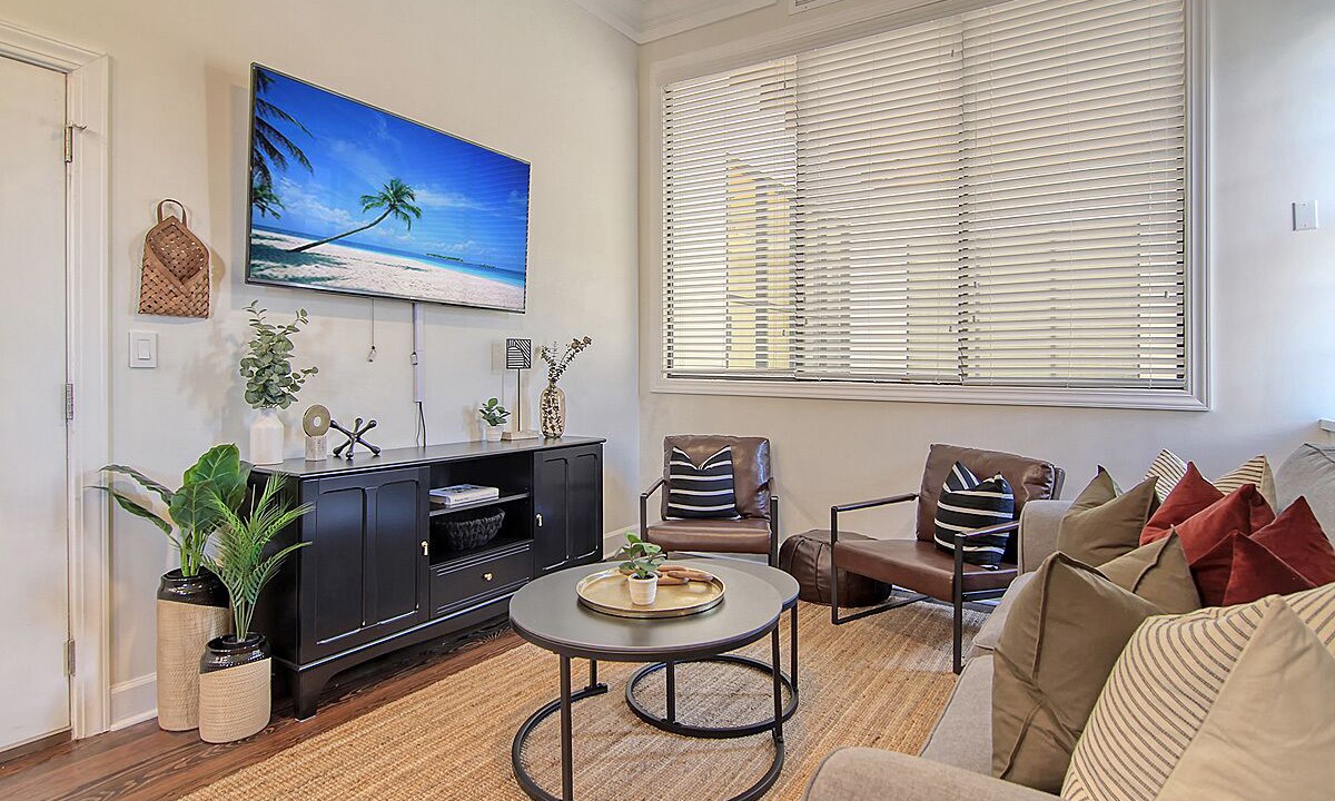 Photo of Livingroom in Charleston Historic District