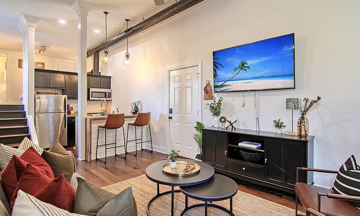 Photo of Livingroom in Charleston Historic District
