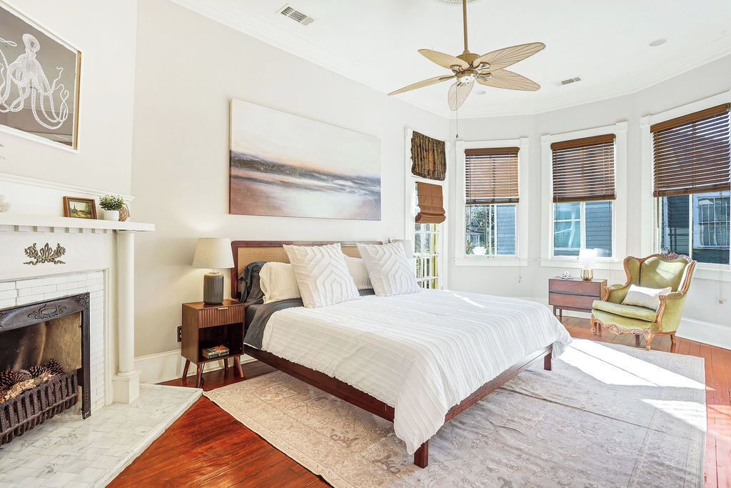 Photo of Bedroom in Metropolitan