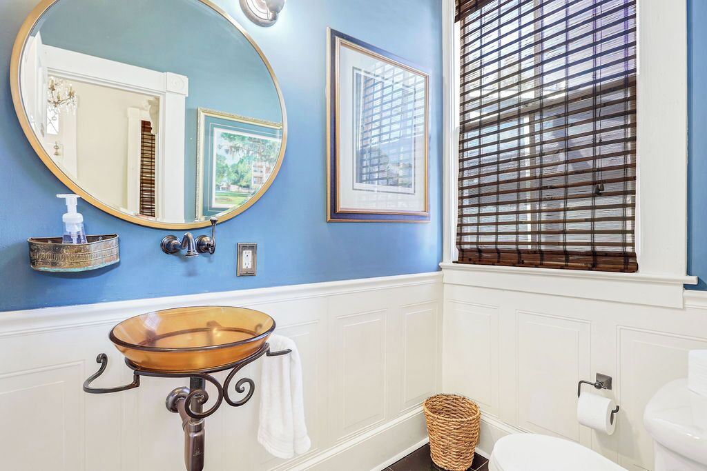 Photo of Bathroom in Metropolitan