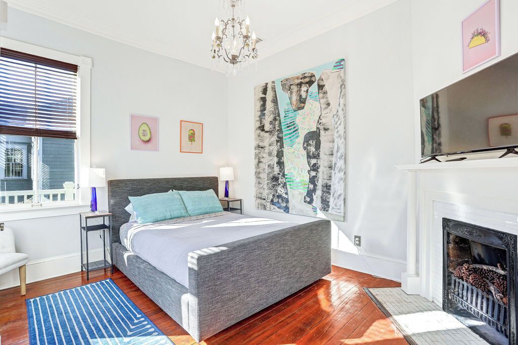 Photo of Bedroom in Metropolitan