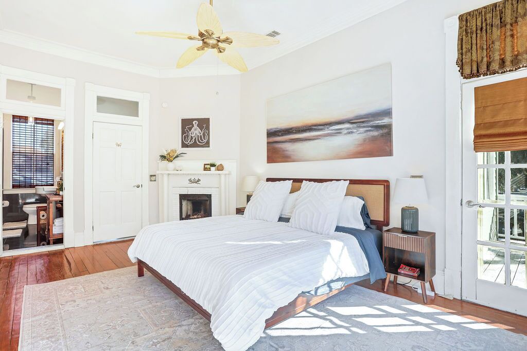Photo of Bedroom in Metropolitan