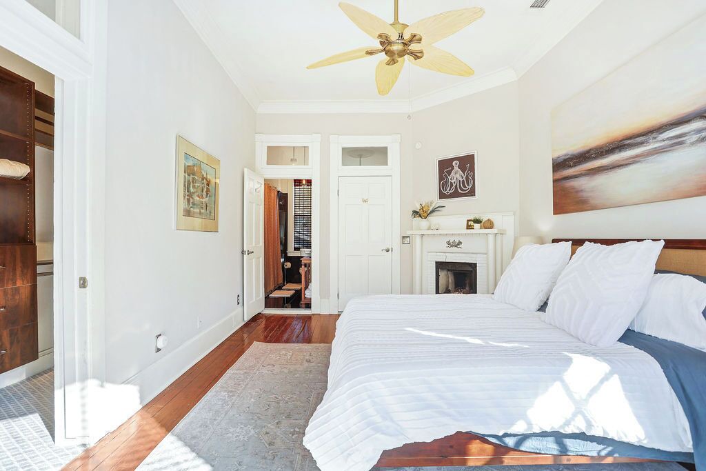 Photo of Bedroom in Metropolitan
